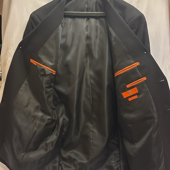 Gently Worn Men’s Wearhouse EGARA Extreme Slim Fit -Black Blazer- Worn Once 38R - Picture 7 of 10